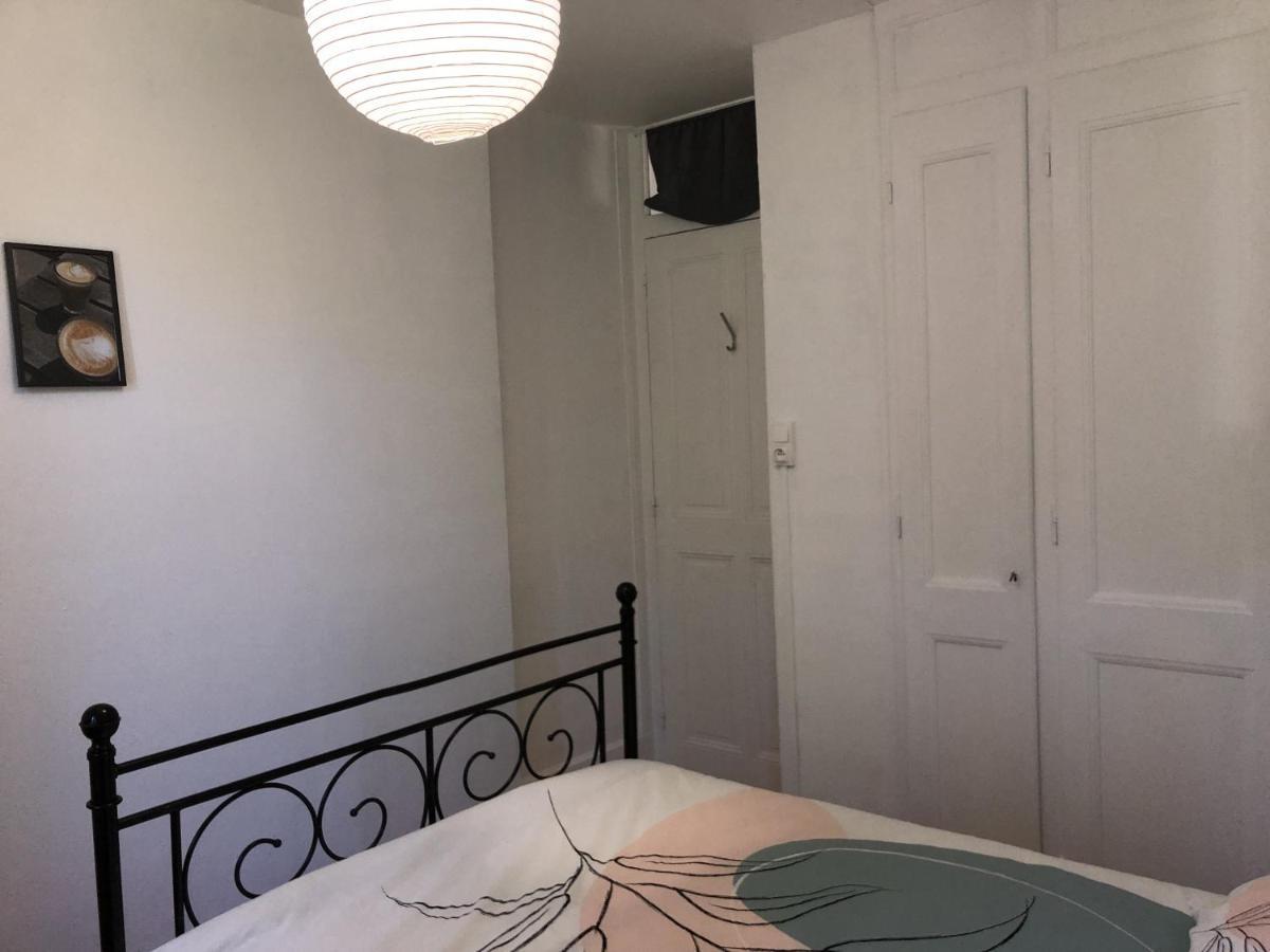 Chambres Individuelles Avec Partie Commune Ou Logement Entier Si Disponible Via Rhona Vulbens Ngoại thất bức ảnh