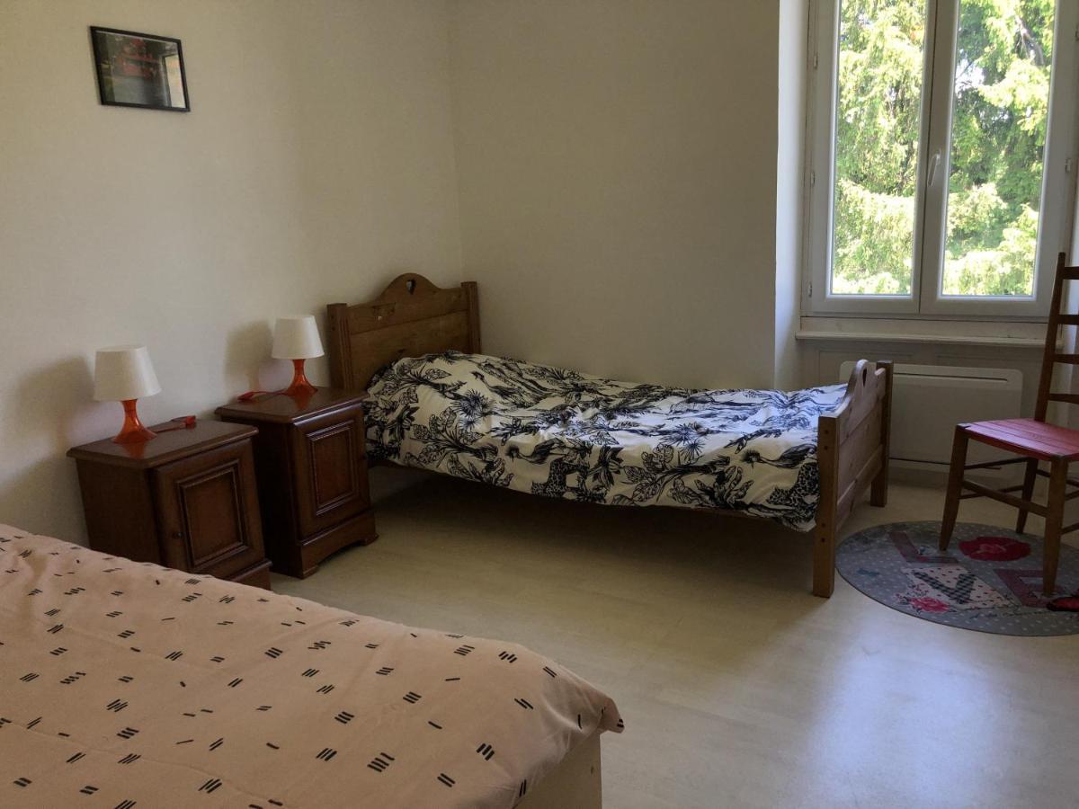 Chambres Individuelles Avec Partie Commune Ou Logement Entier Si Disponible Via Rhona Vulbens Ngoại thất bức ảnh